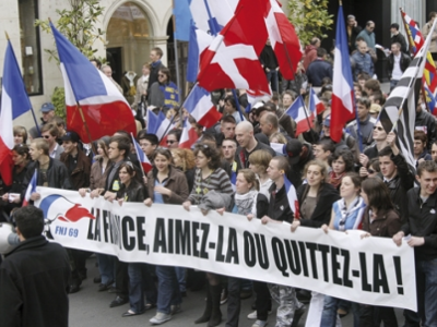 manif ED "FNJ69" Quitte la France