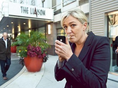 Marine le Pen et sa clope