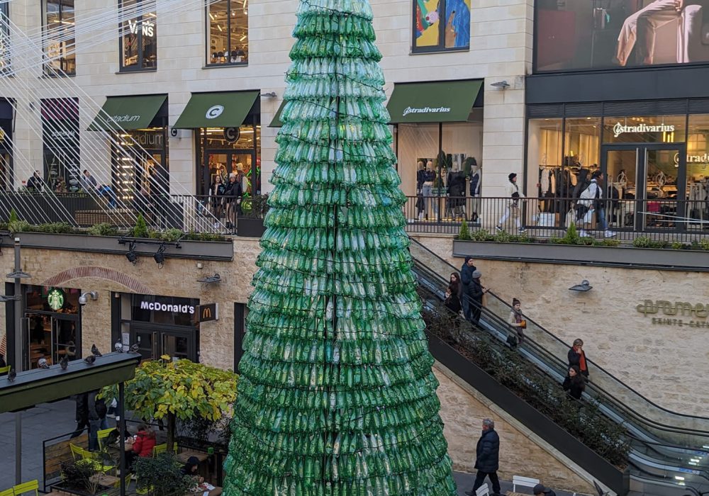 sapin bouteille en plastique